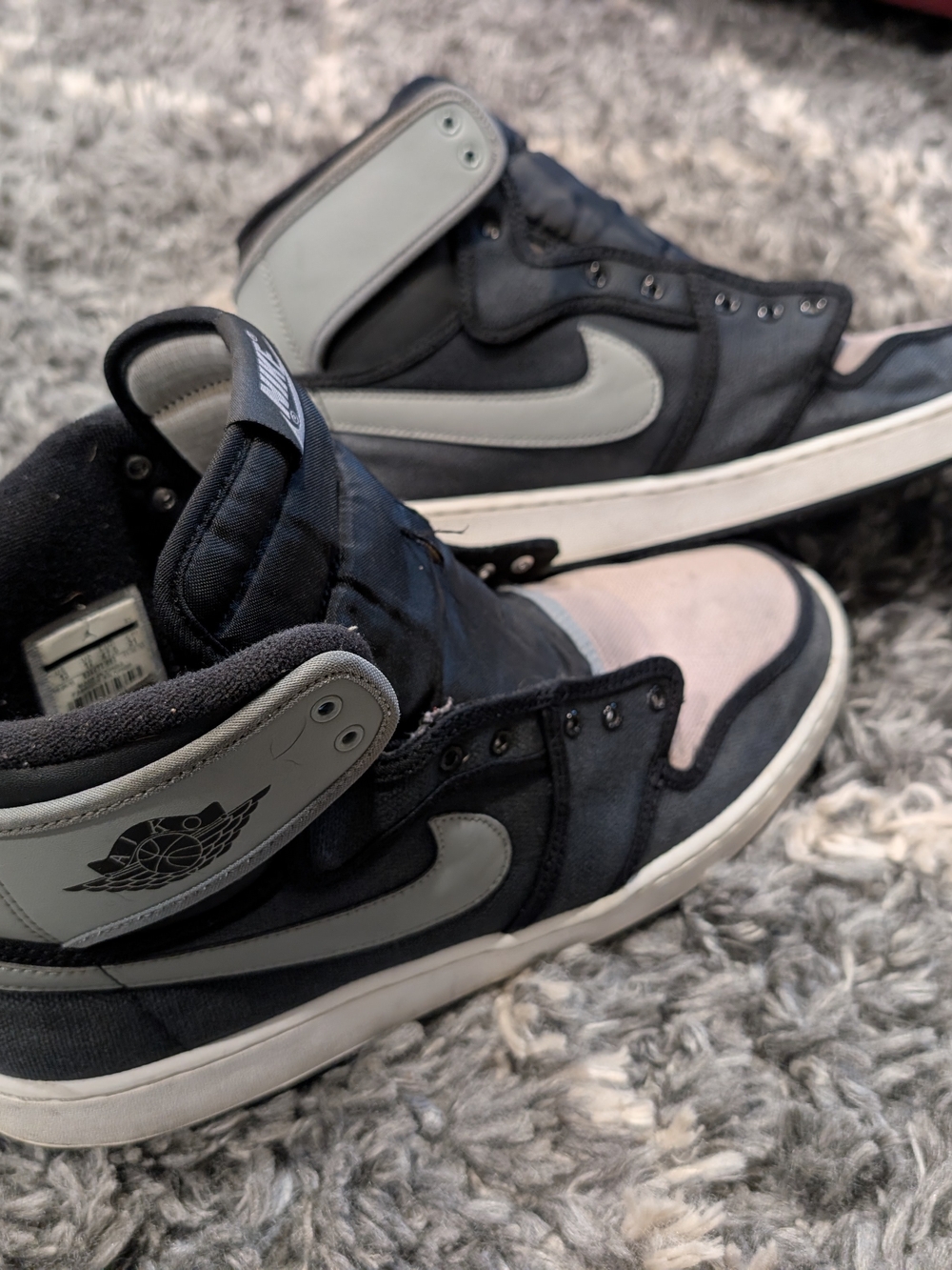 Jordan 1 KO Sneakers in Black and Light Gray